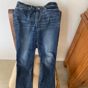 Denizen from Levi’s Modern Skinny Jeans. W29, L32.